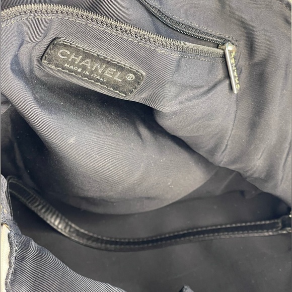 CHANEL Rue Cambon Bowler Hand Bag - Picture 7 of 17